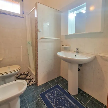 Vico House 1 *