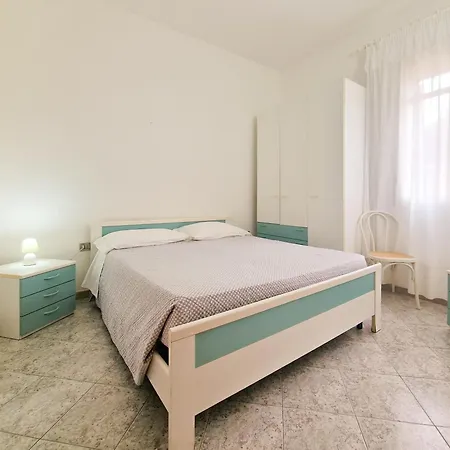 Apartment Vico House 1 *